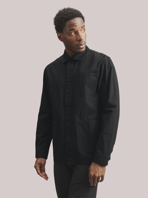 HALO UTILITY JACKET, BLACK, model
