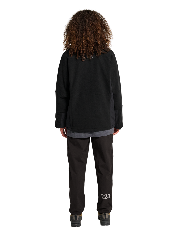 HALO WINDPROOF TEDDYFLEECE JACKET, BLACK, model