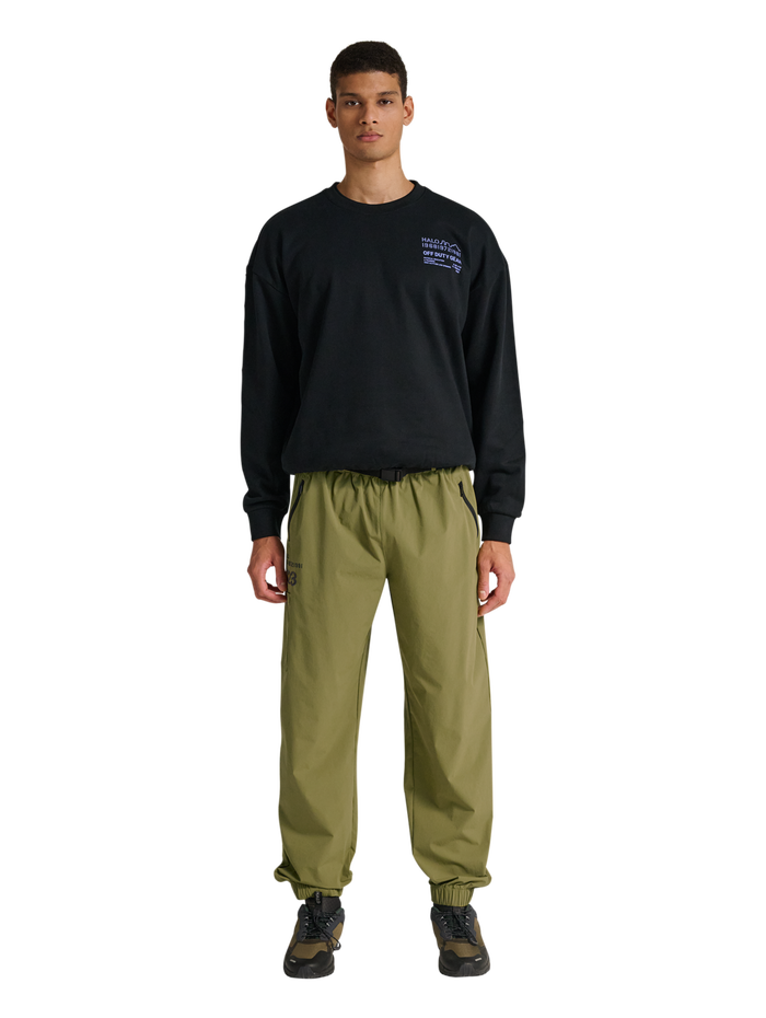 HALO MOVE PANT, OLIVE DRAB, model