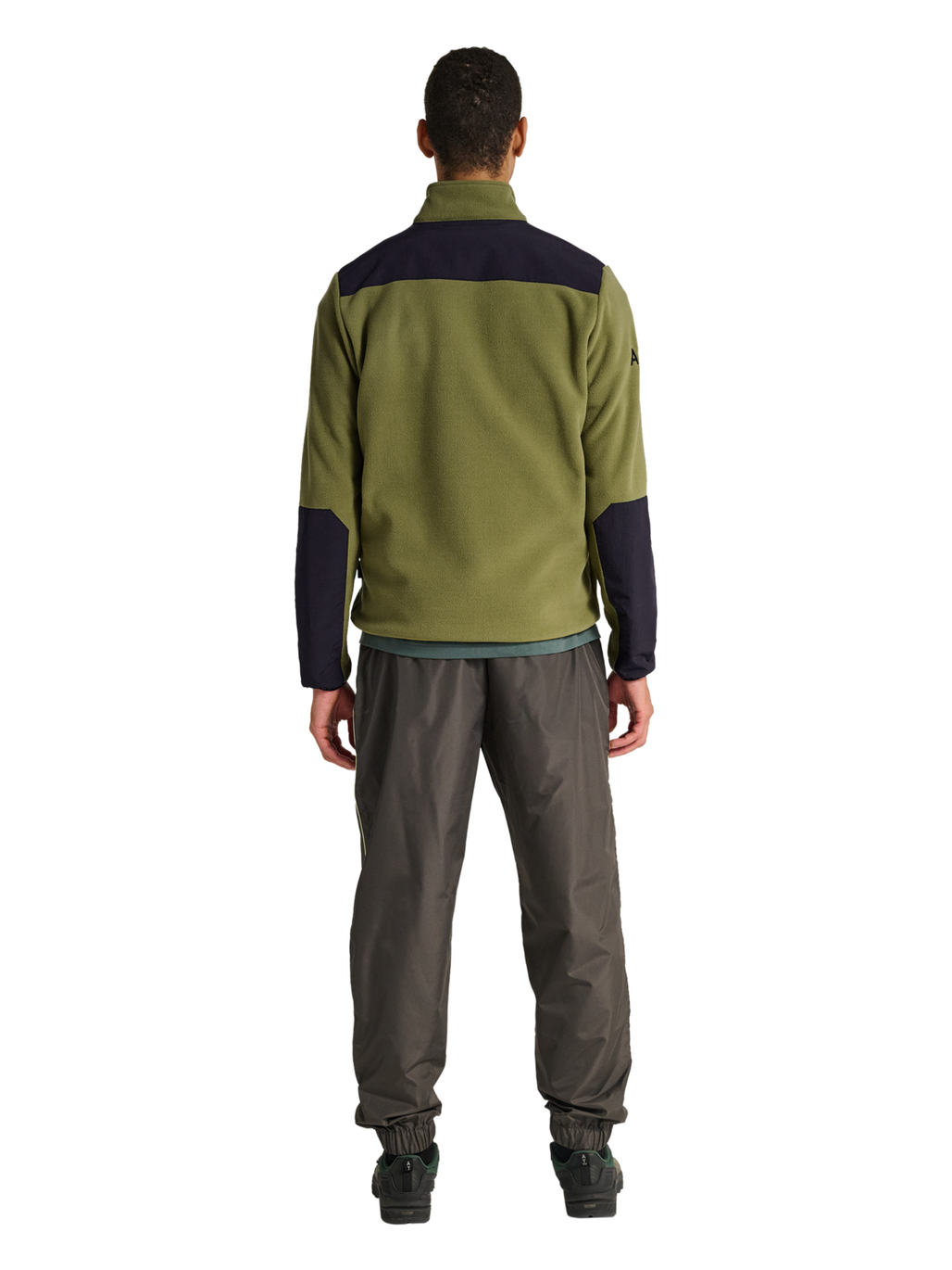 HALO BLOCKED ZIP FLEECE, OLIVE DRAB, model