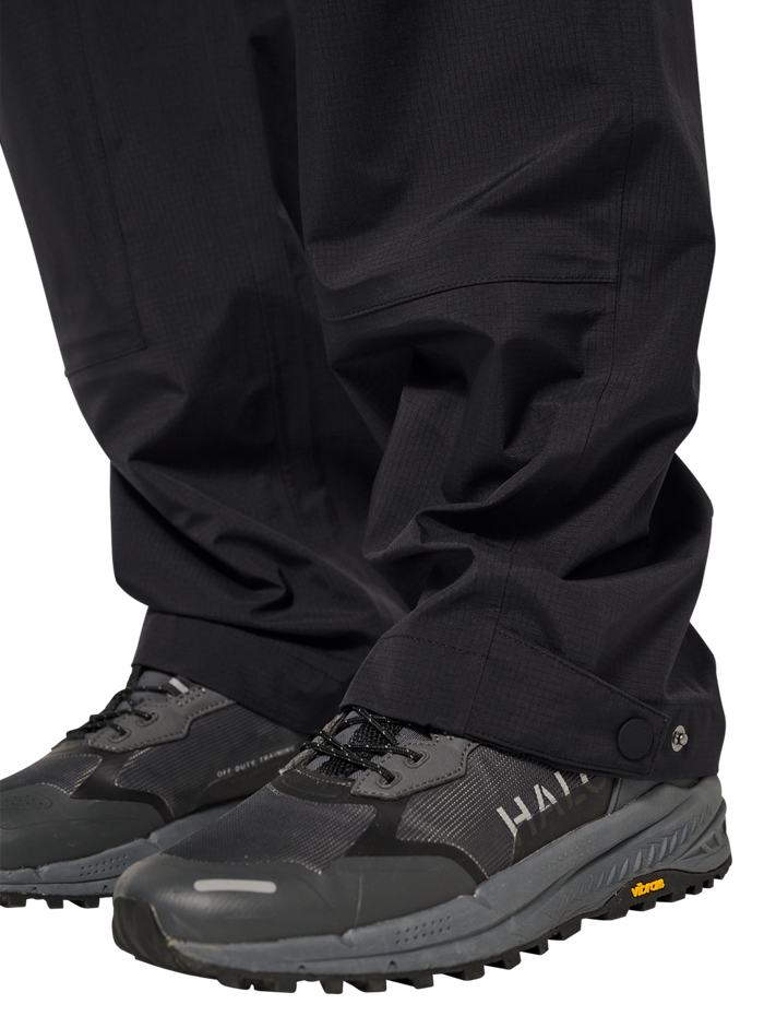HALO GHOST SHELL PANTS, BLACK, model