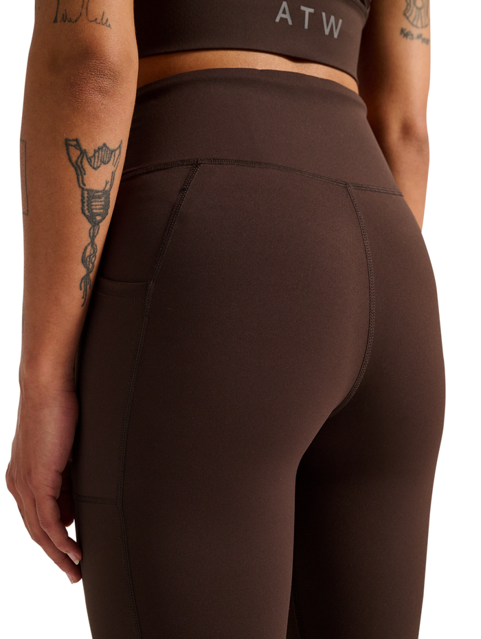 HALO WOMEN TRAINING TIGHTS, CHOCOLATE TORTE, model