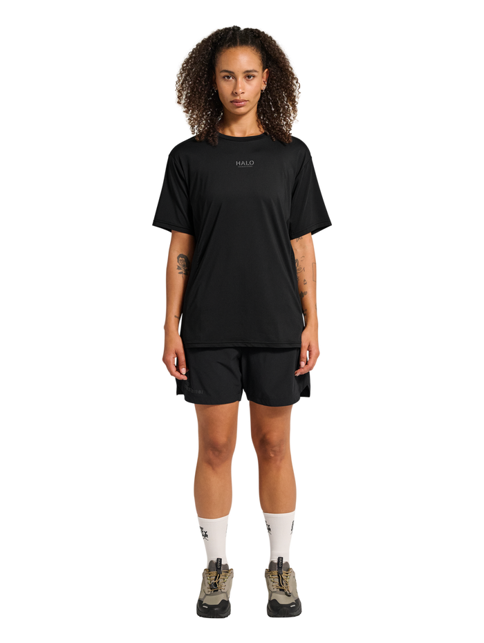 HALO SCOUT SS T-SHIRT, BLACK, model