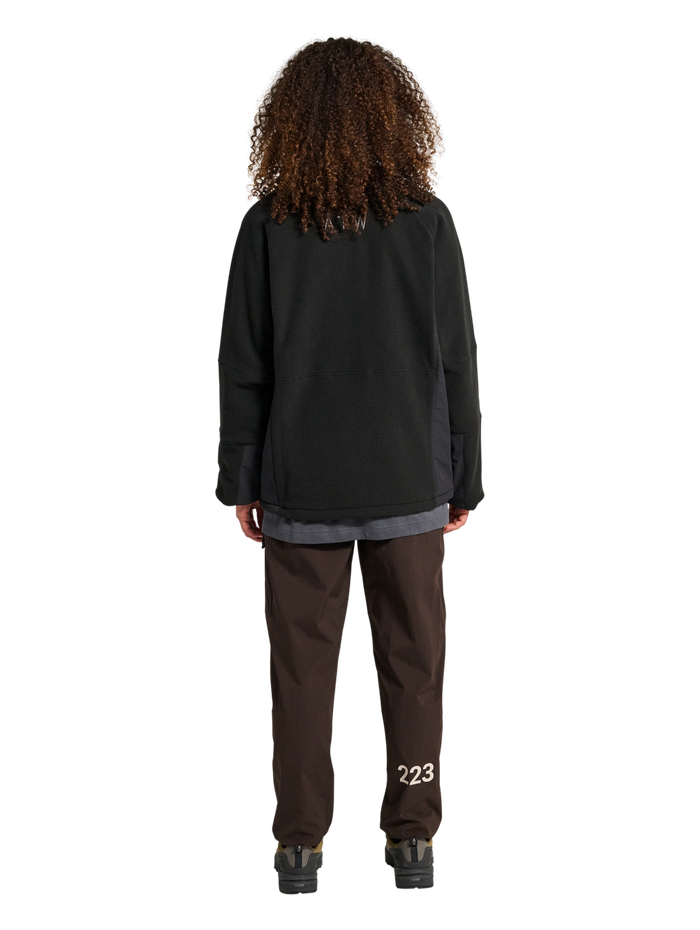 HALO WINDPROOF TEDDYFLEECE JACKET, BLACK, model