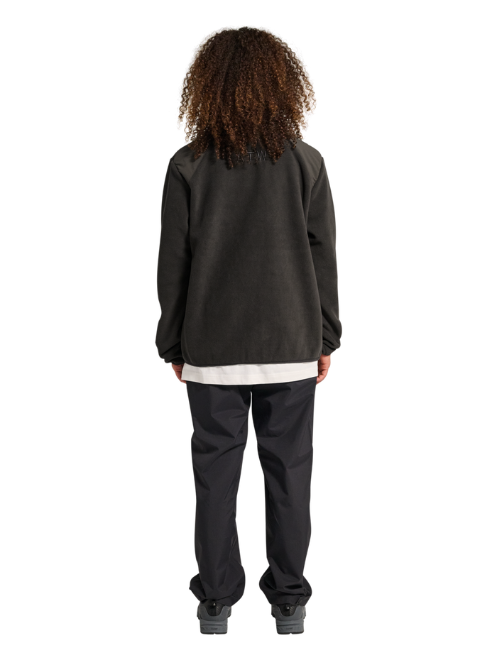 HALO PANELED FLEECE JACKET, RAVEN, model