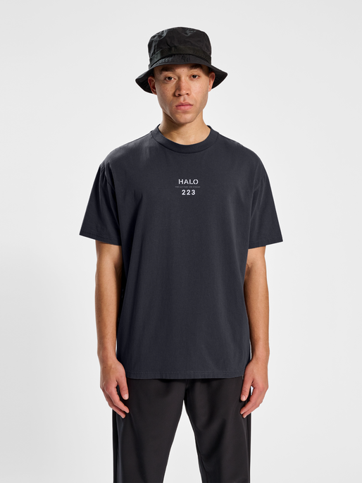 HALO HEAVY GRAPHIC TEE, EBONY, model