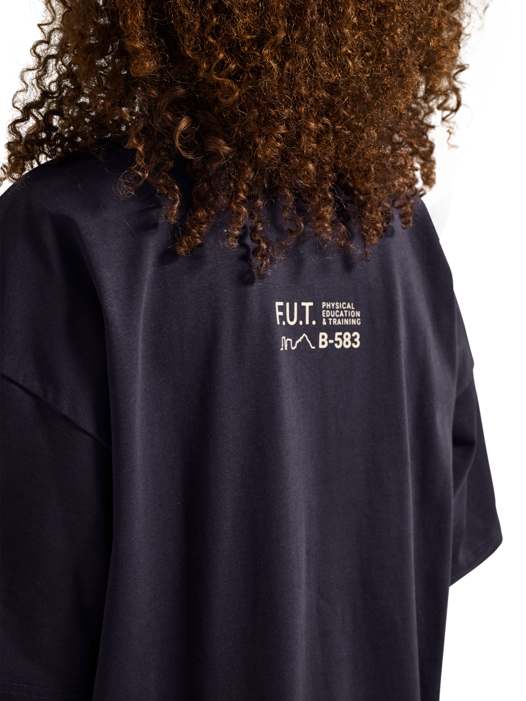 HALO GRAPHIC BOXY T-SHIRT, DEEP WELL, model