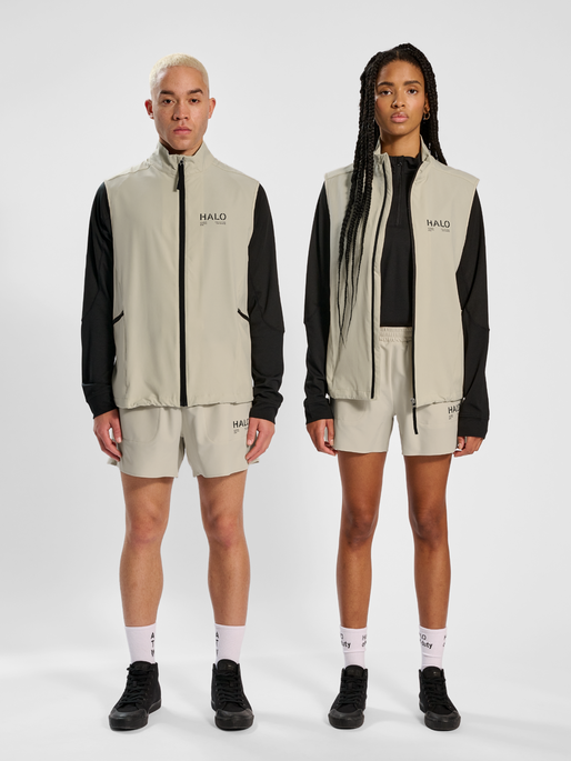 HALO TECH VEST, OYSTER GRAY, model