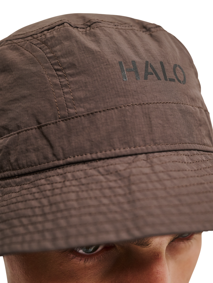HALO NYLON BUCKET HAT, CHOCOLATE CHIP, model
