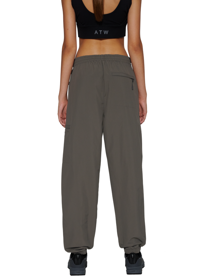 HALO FORCE PANTS, RAVEN, model