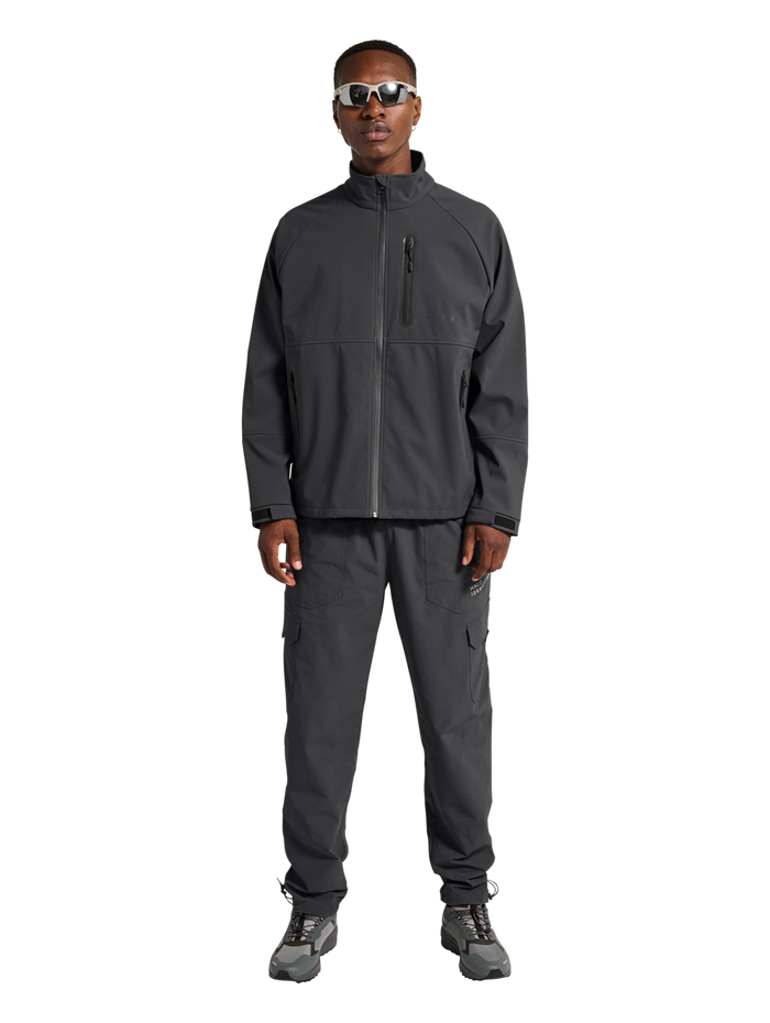 HALO ELITE SOFTSHELL JACKET, ASPHALT, model