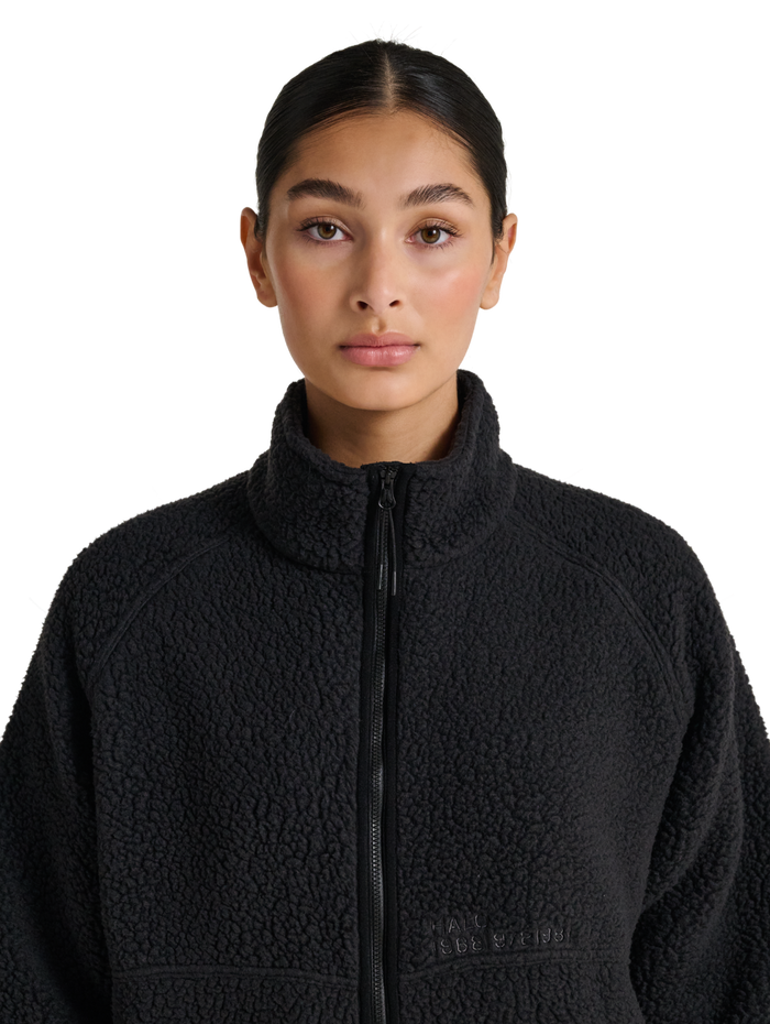 HALO MOVE POLARTEC FLEECE JACKET, BLACK, model