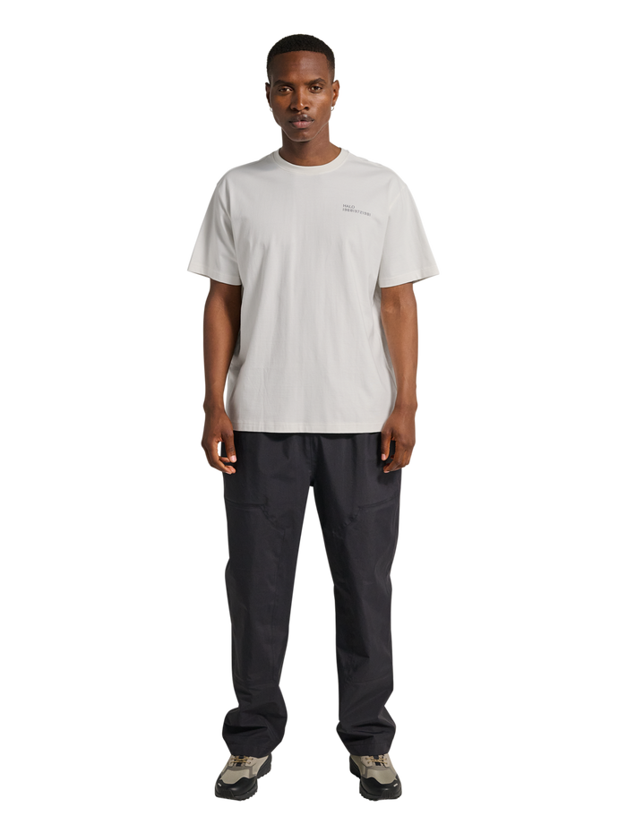 HALO PATCH GRAPHIC T-SHIRT, MARSHMALLOW, model