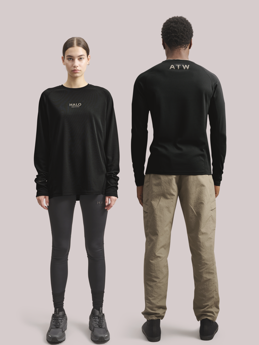 HALO SORONA TRAINING L/S T-SHIRT, BLACK, model