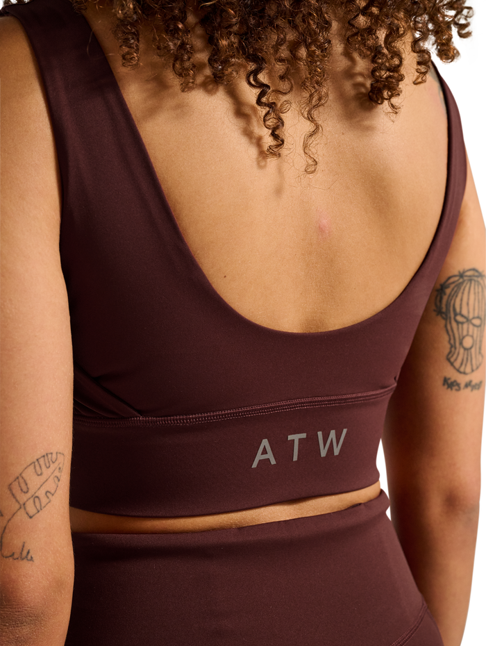 HALO WOMEN TRAINING BRA, BITTER CHOCOLATE, model