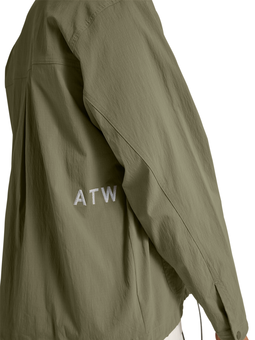 HALO NOVA SHIRT, MERMAID, model