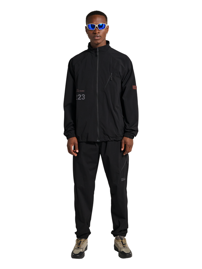 HALO STEEL JACKET, BLACK, model