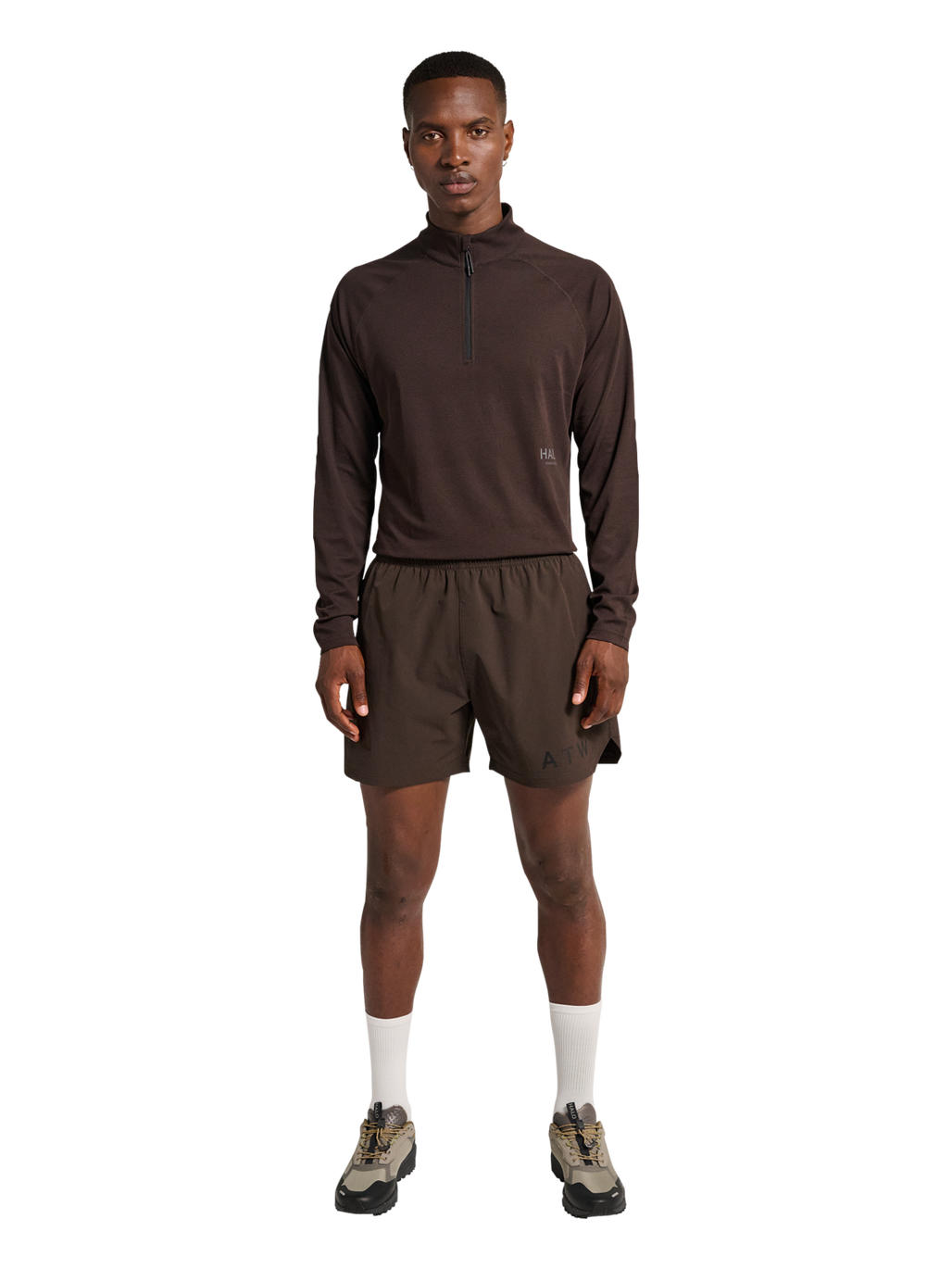 HALO SHORTS, CHOCOLATE TORTE, model