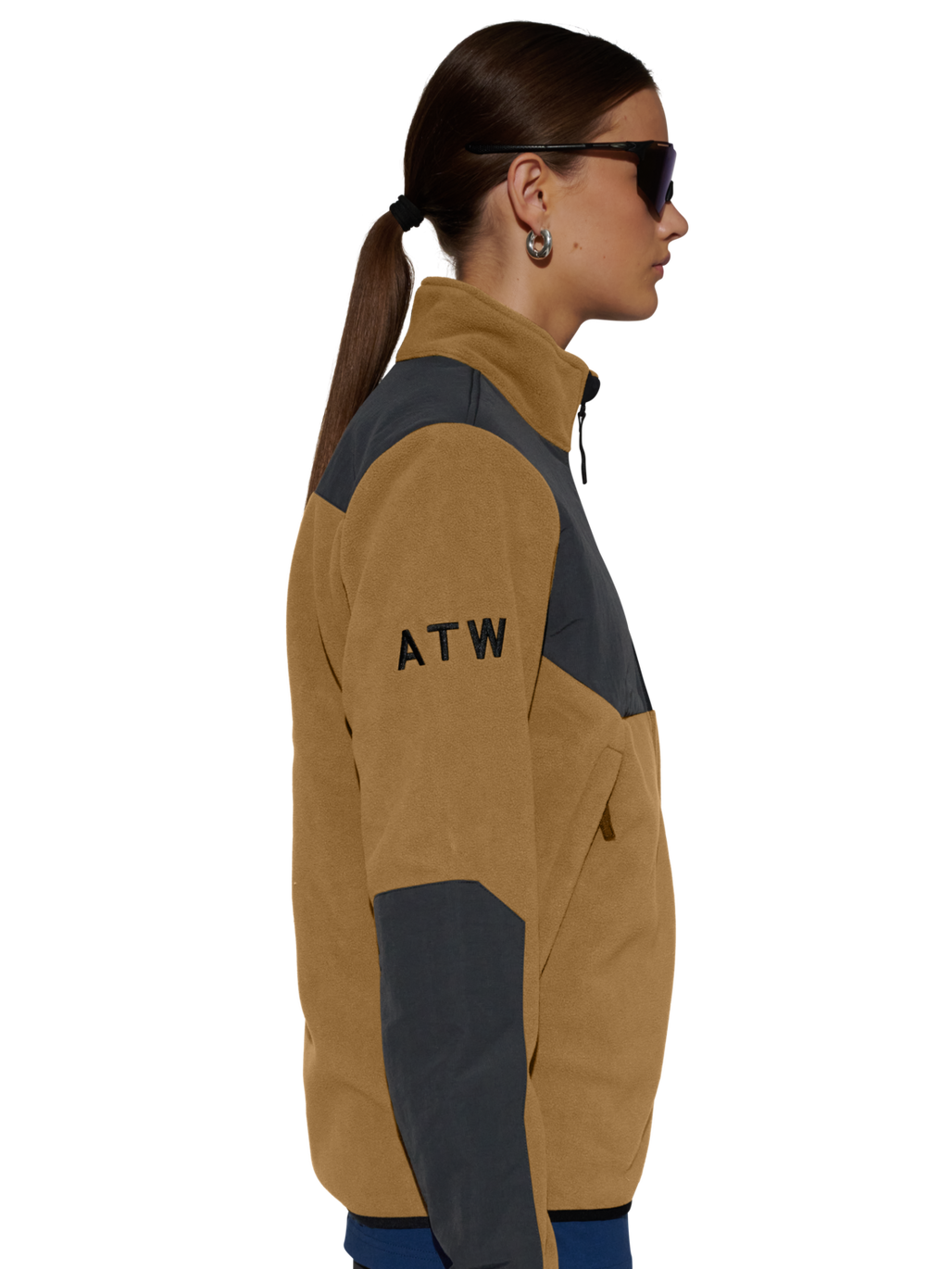 HALO BLOCKED ZIP FLEECE, KANGAROO, model