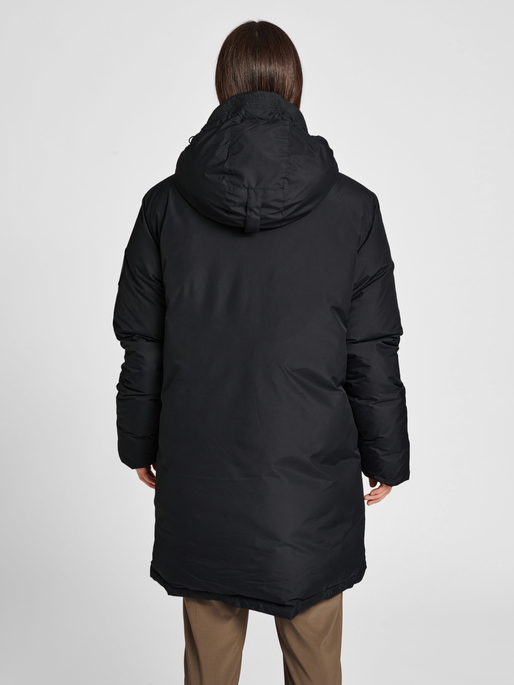 HALO DOWN COAT, BLACK, model