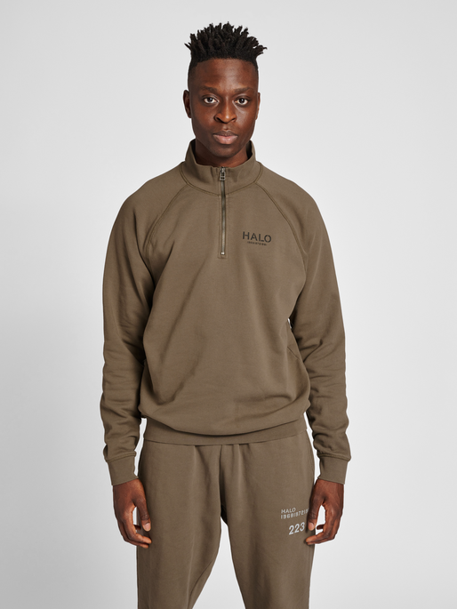 HALO COTTON HALFZIP, MAJOR BROWN, model