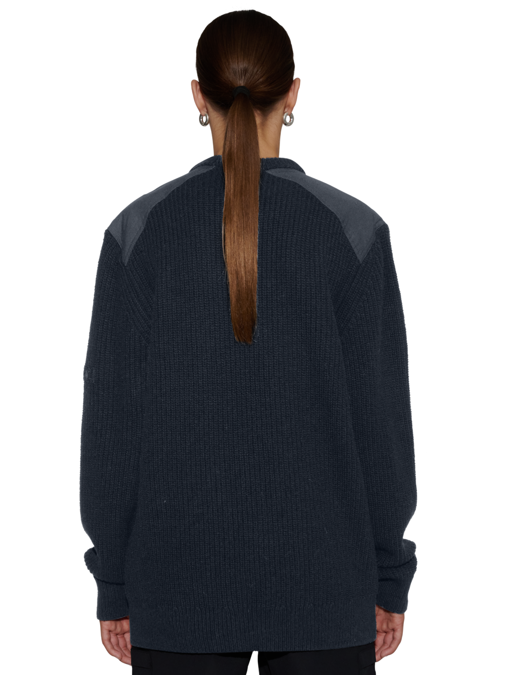 HALO WOOL CREW KNIT, BLACK, model