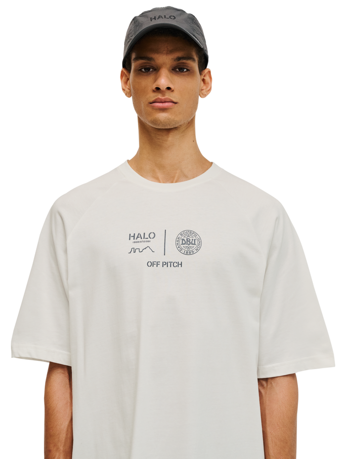 HALO DBU BOXY T-SHIRT, MARSHMALLOW, model