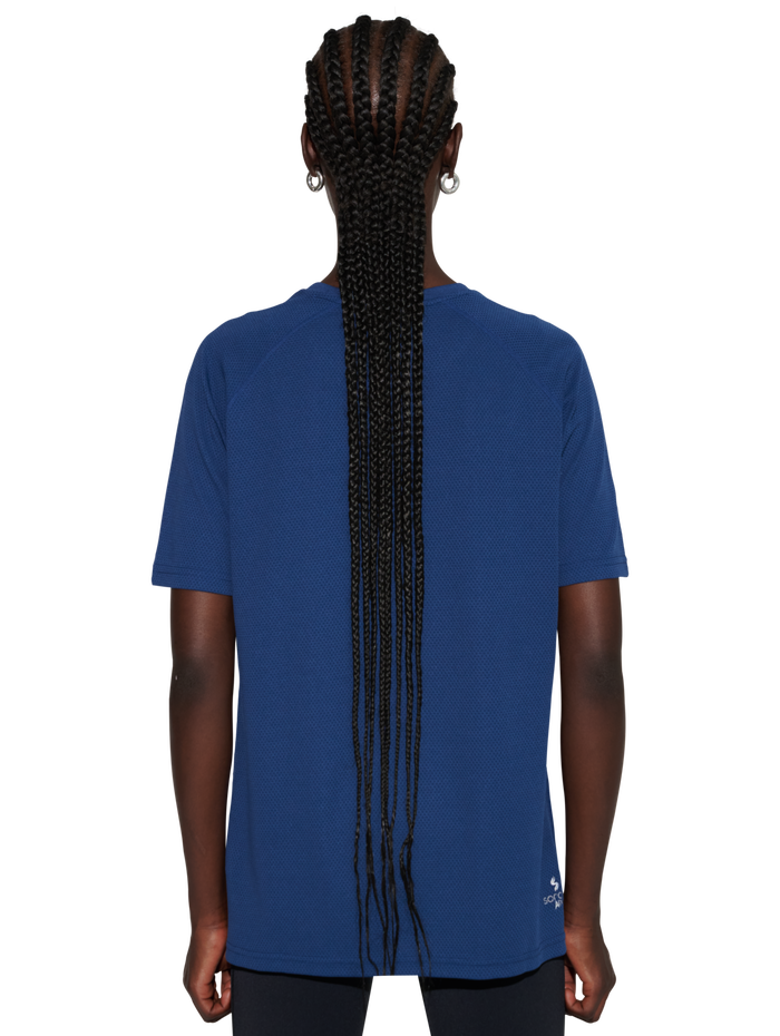 HALO SORONA T-SHIRT, SARGASSO SEA, model