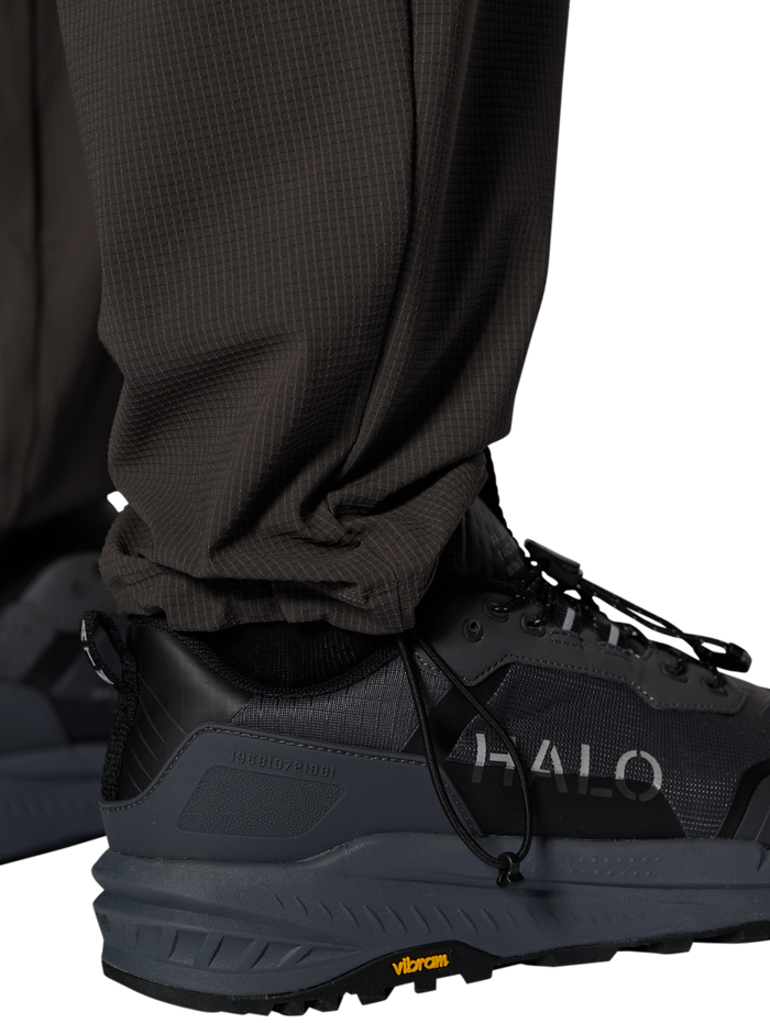 HALO AIRBORNE PANTS, RAVEN, model
