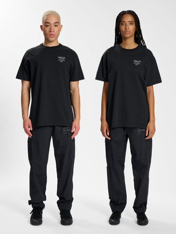 HALO HEAVY GRAPHIC T-SHIRT 223, BLACK, model