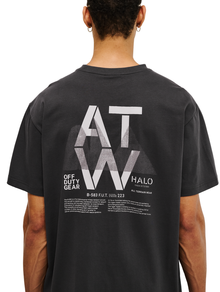 HALO GRAPHIC T-SHIRT 04, RAVEN, model