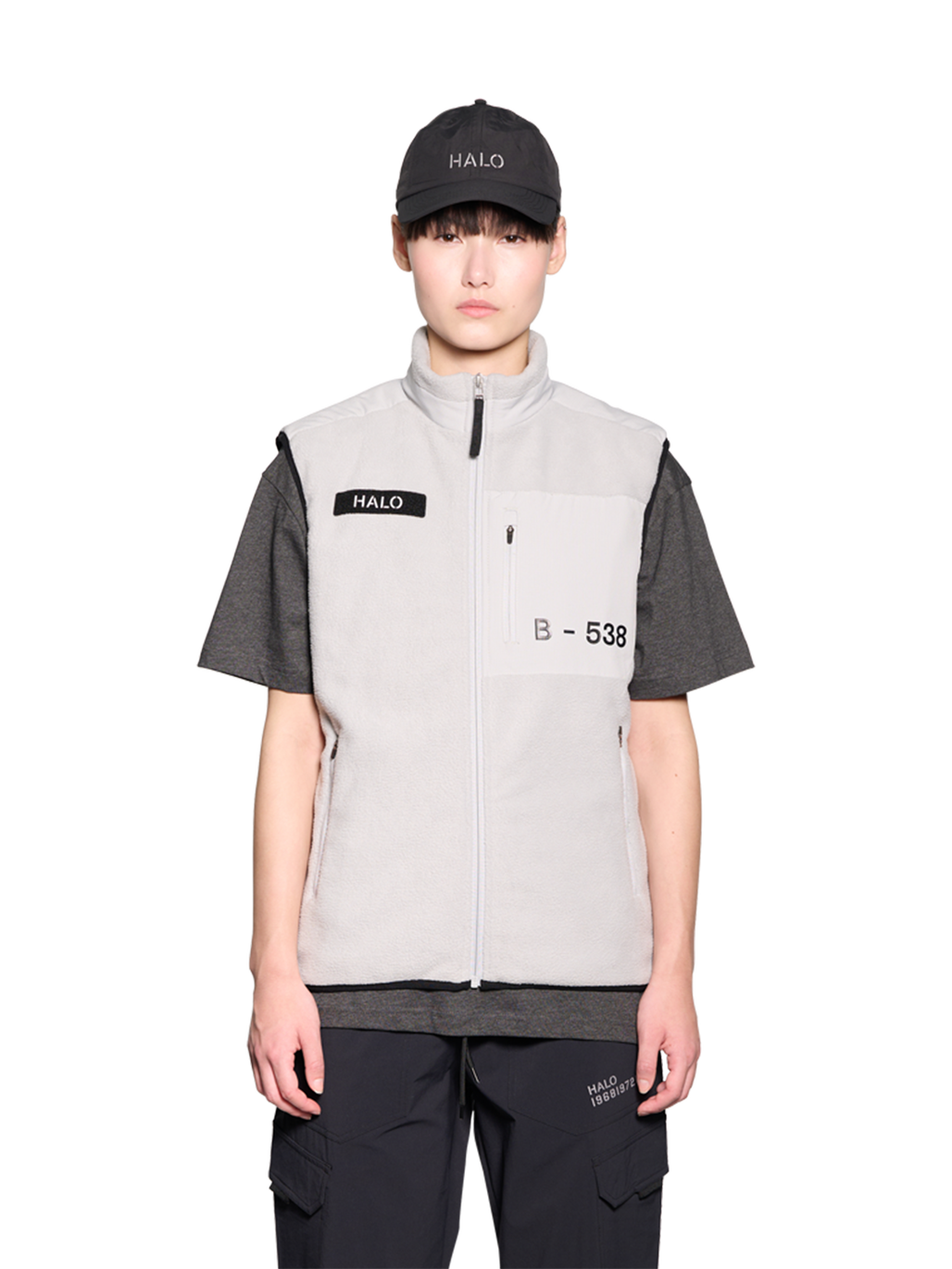 HALO TEDDY FLEECE VEST, HARBOR MIST, model