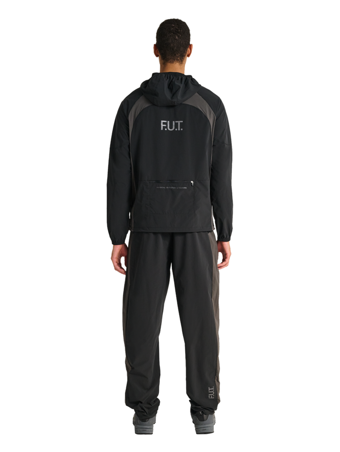 HALO DIVISION PANTS, BLACK, model