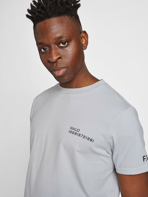 HALO COTTON TEE, HARBOR MIST, model