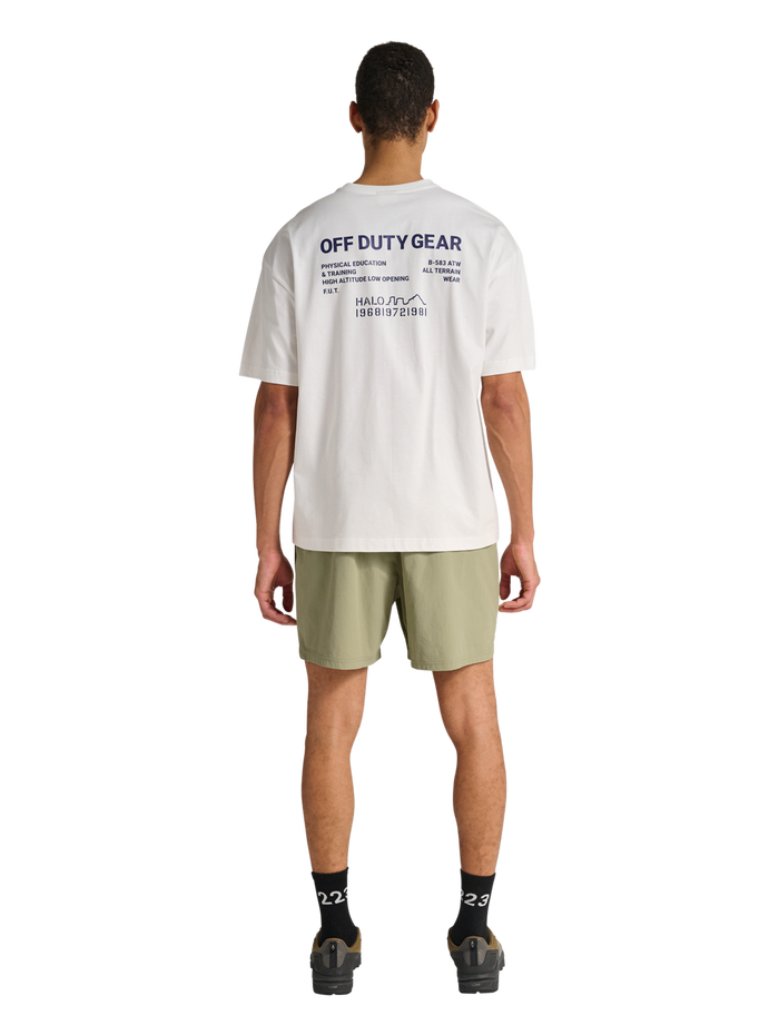 HALO SHORTS, ELM, model