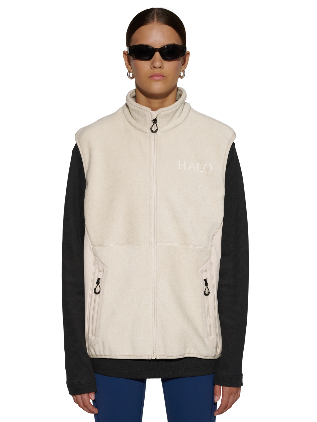 HALO ATW TEDDY FLEECE VEST, OYSTER GRAY, model