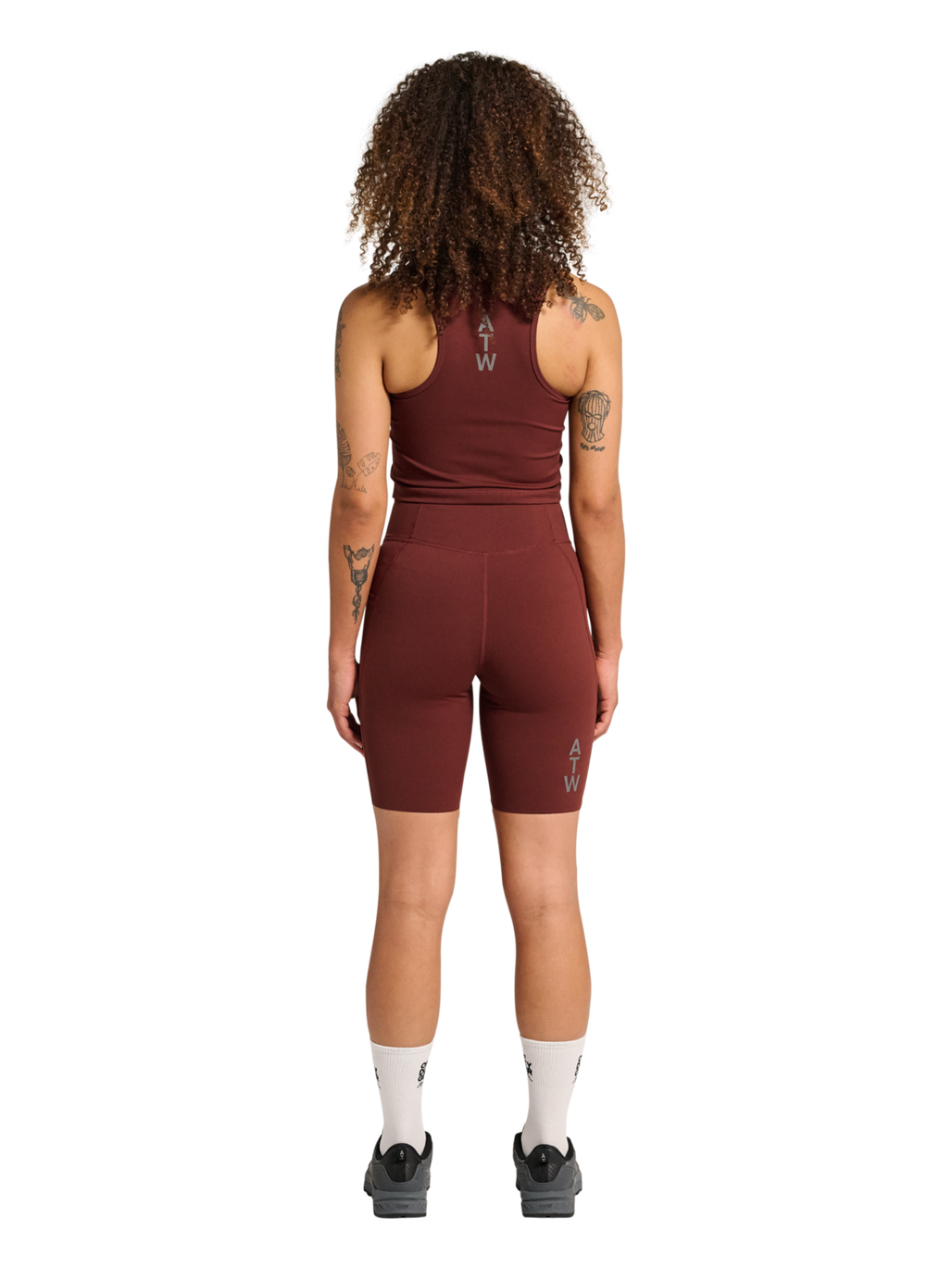 HALO WOMEN TRAINING SPRINTERS, BITTER CHOCOLATE, model