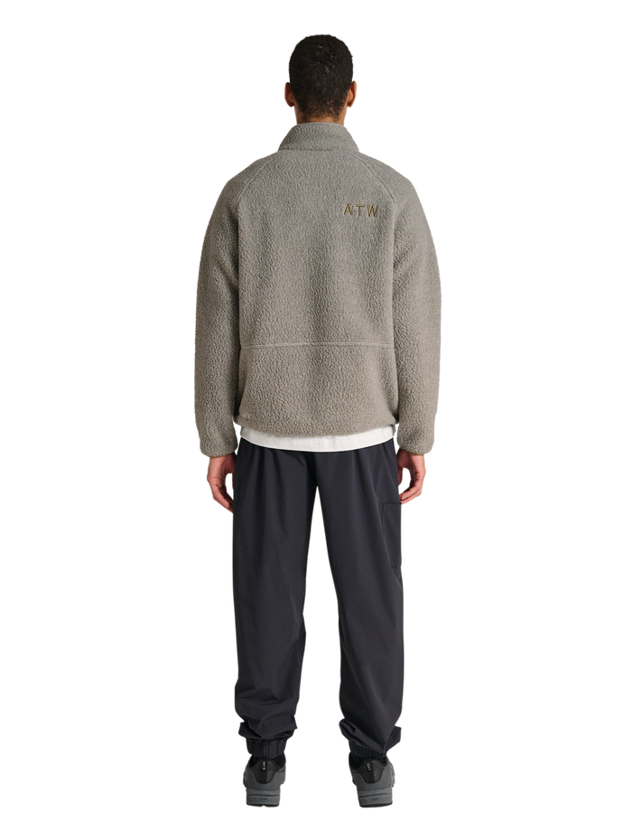 HALO MOVE POLARTEC FLEECE PULLOVER, TURTLEDOVE, model