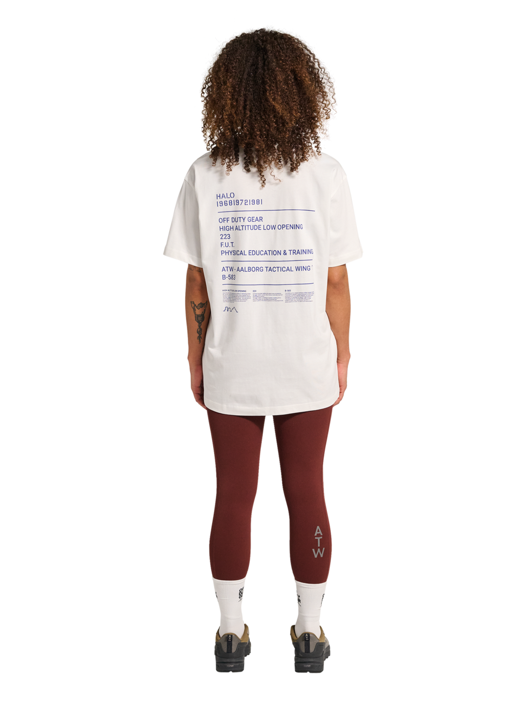HALO GRAPHIC T-SHIRT, MARSHMALLOW, model