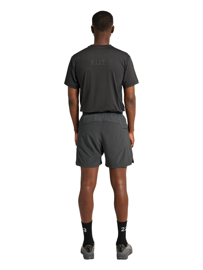 HALO SCOUT SHORTS, ASPHALT, model
