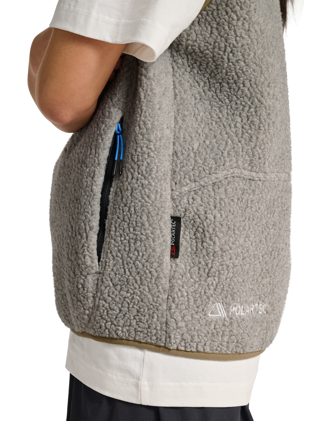 HALO MOVE POLARTEC FLEECE VEST, TURTLEDOVE, model