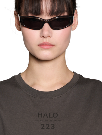 HALO PATCH GRAPHIC T-SHIRT, RAVEN, model
