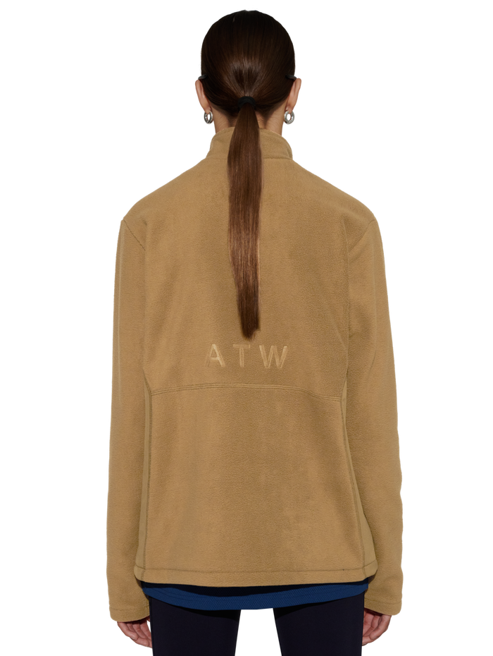 HALO ATW TEDDY FLEECE JACKET, KANGAROO, model