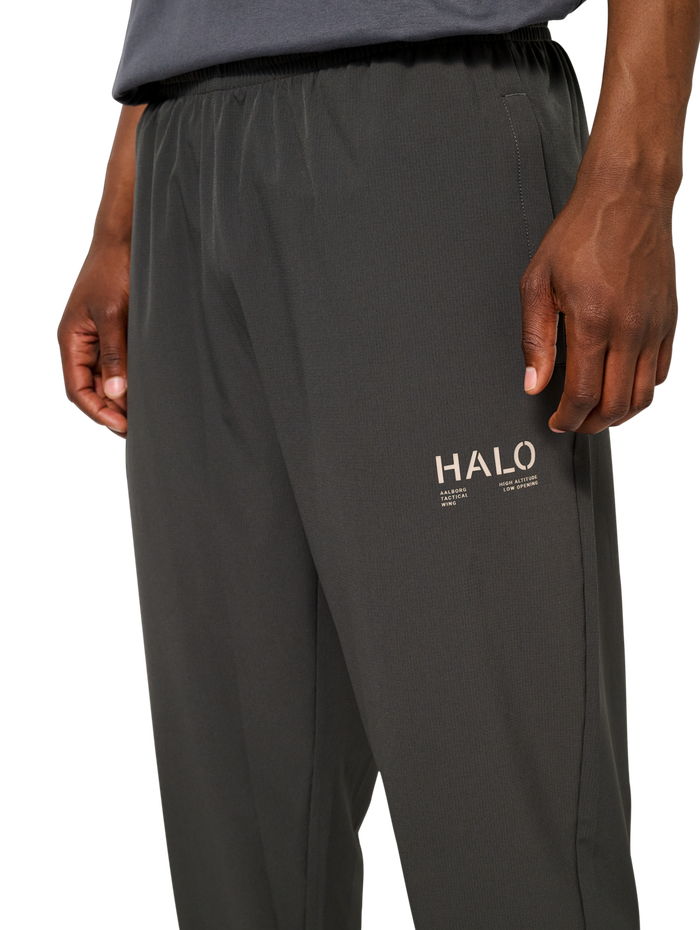 HALO TECH PANTS, ASPHALT, model