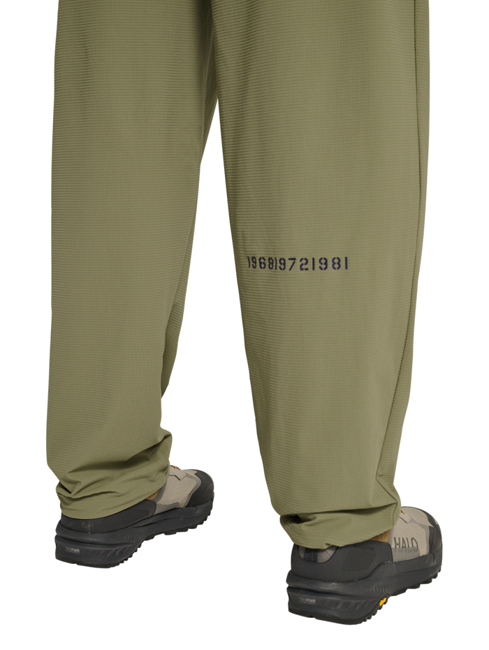 HALO AIR PANTS, MERMAID, model