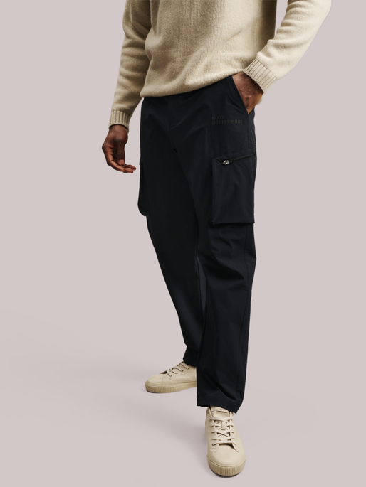 HALO TRAIL PANTS, BLACK, model