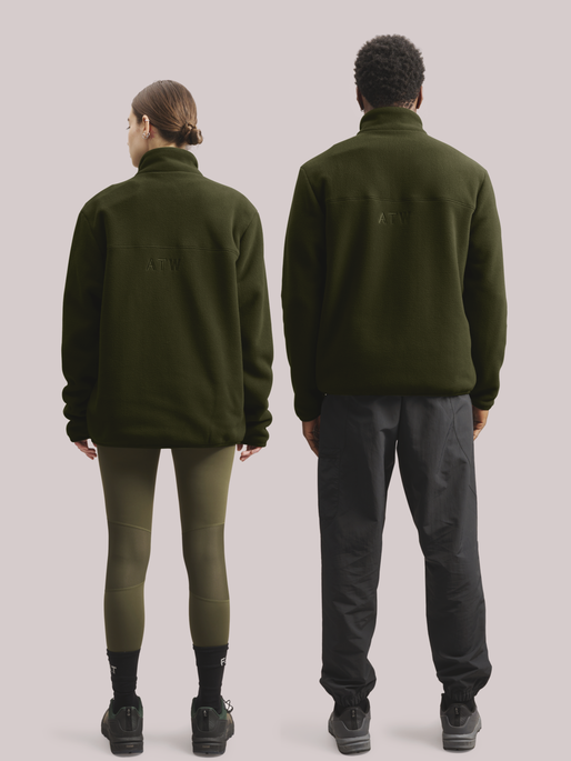 HALO TEDDY FLEECE JACKET, FOREST NIGHT, model