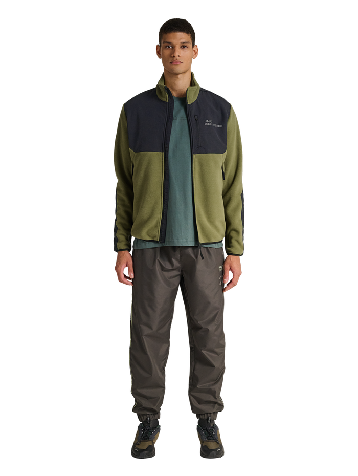 HALO BLOCKED ZIP FLEECE, OLIVE DRAB, model
