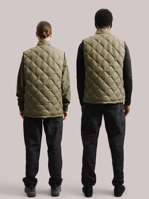 HALO LIGHT THERMOLITE VEST, MOREL, model
