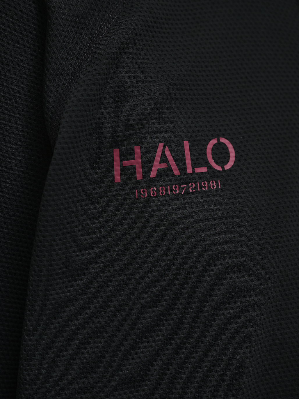 HALO DBU SORONA HALF ZIP, BLACK, model